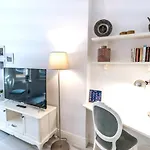 Designer 1-Bdr Apartment In Trendy Neighborhood