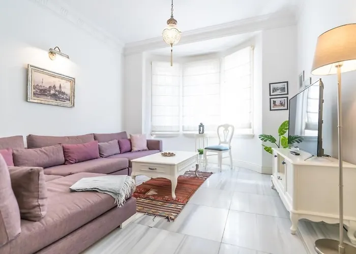 Designer 1-Bdr Apartment In Trendy Neighborhood