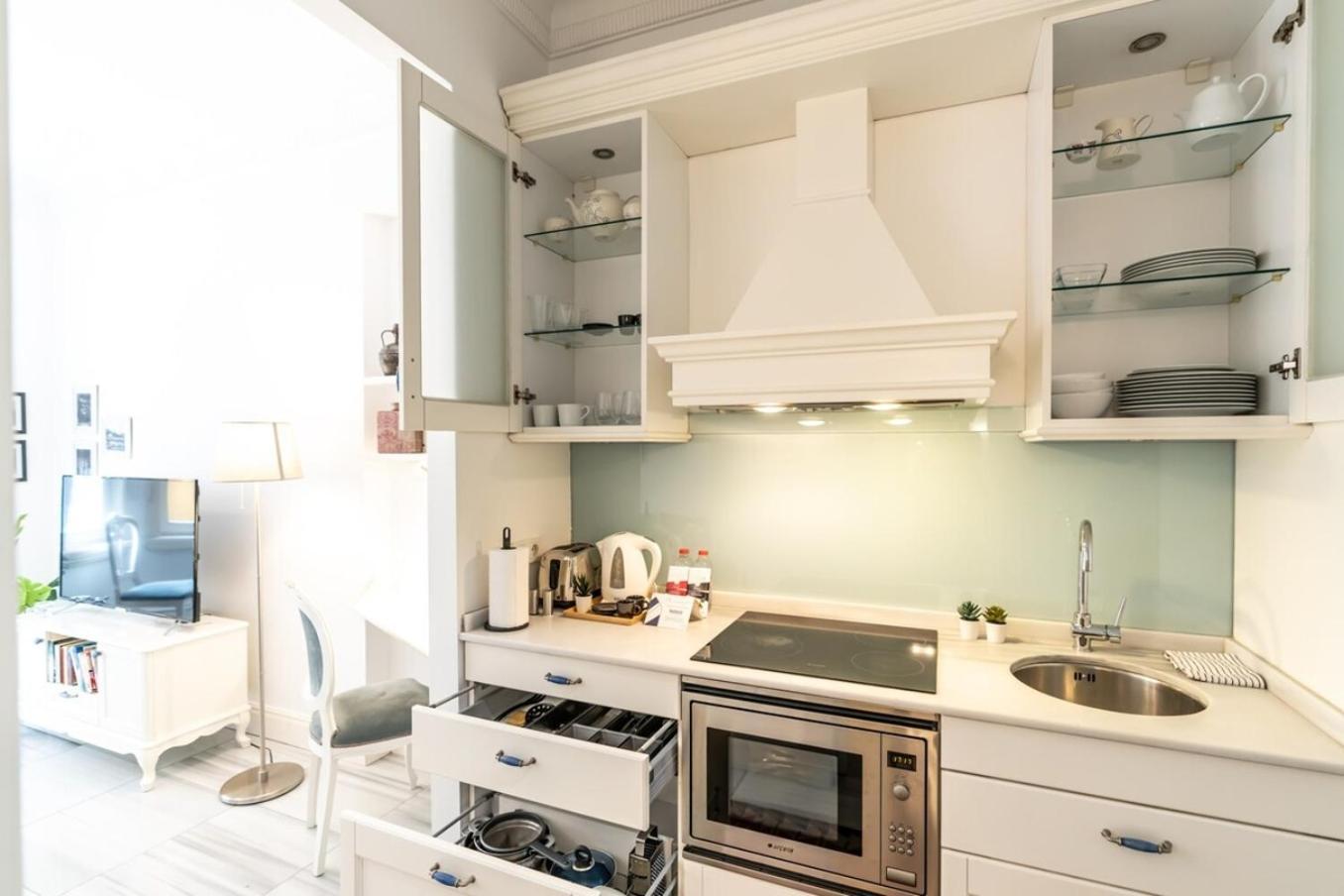 Apartment Designer 1-bdr In Trendy Neighborhood Istanbul