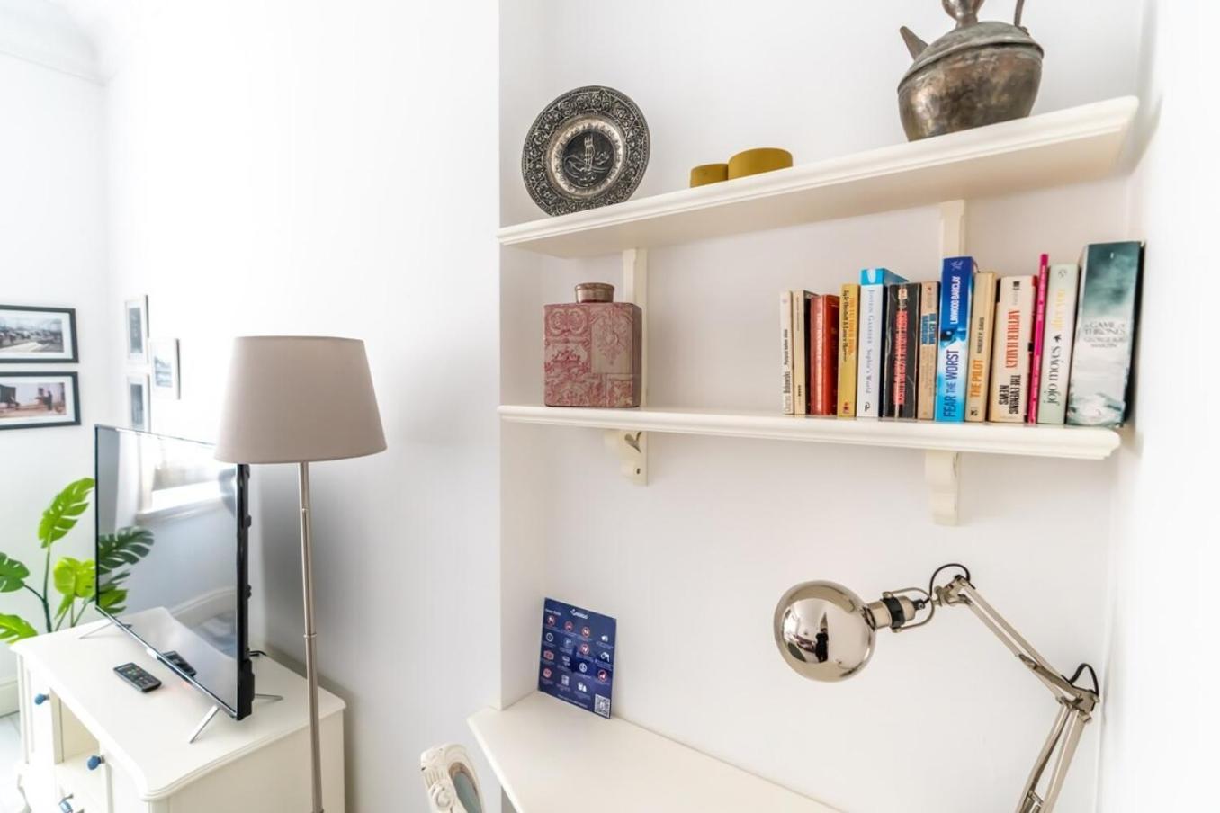 Designer 1-bdr In Trendy Neighborhood Istanbul