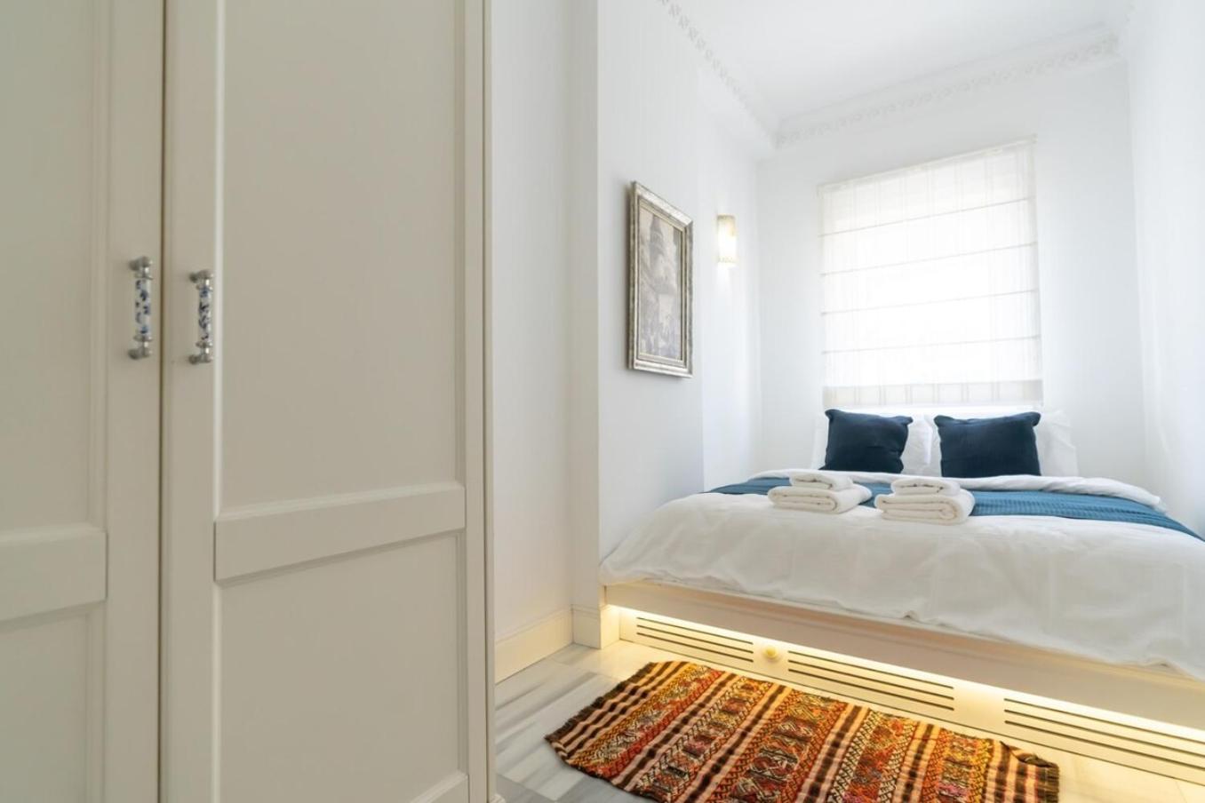 Daire Designer 1-bdr In Trendy Neighborhood